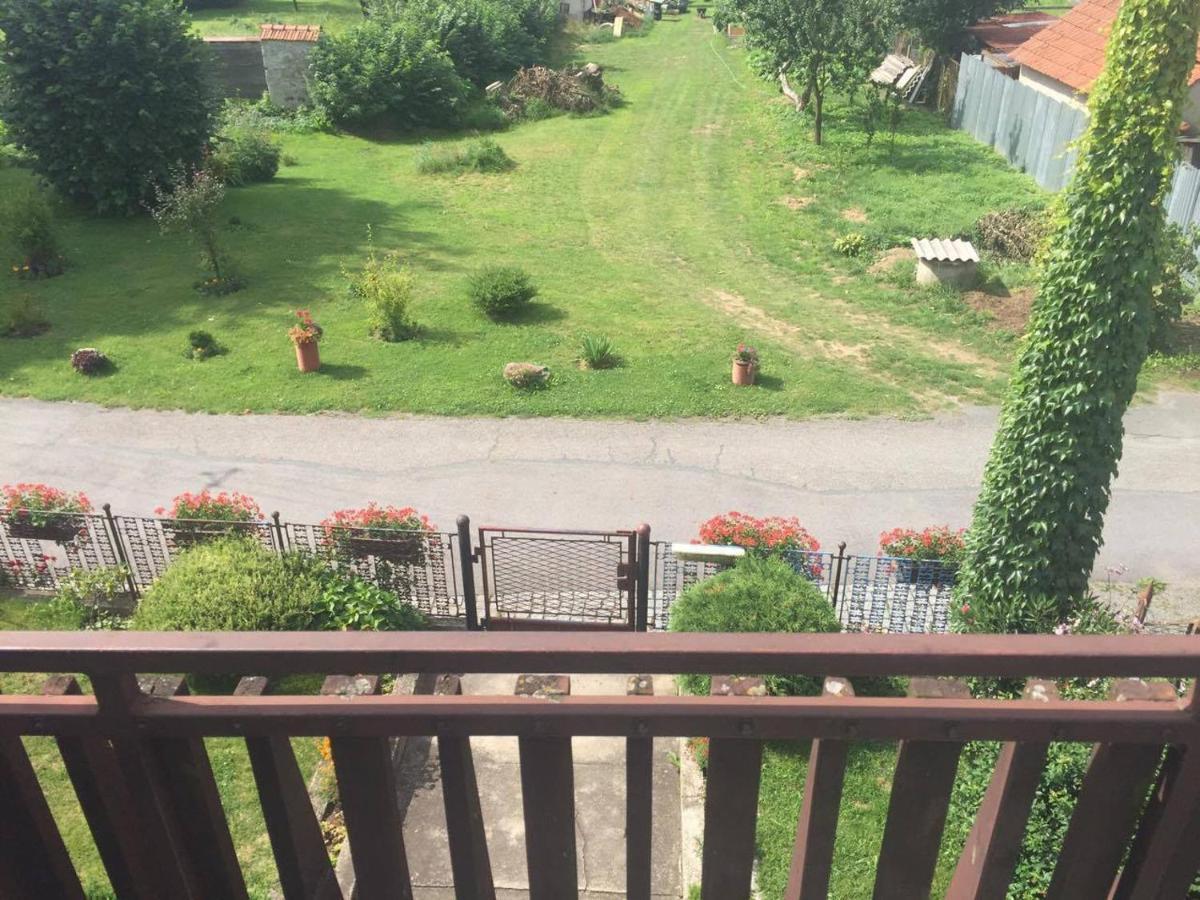 Apartman Za Kostelem Zvole  Buitenkant foto